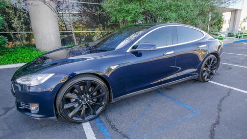 2013 Tesla Model S Performance