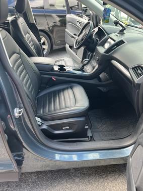 Green 2016 Ford Edge SEL