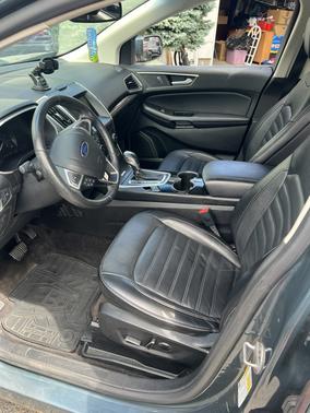Green 2016 Ford Edge SEL
