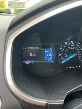 Green 2016 Ford Edge SEL
