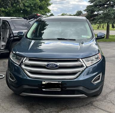 Green 2016 Ford Edge SEL