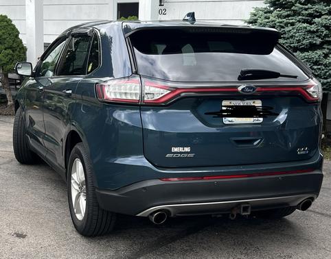 Green 2016 Ford Edge SEL