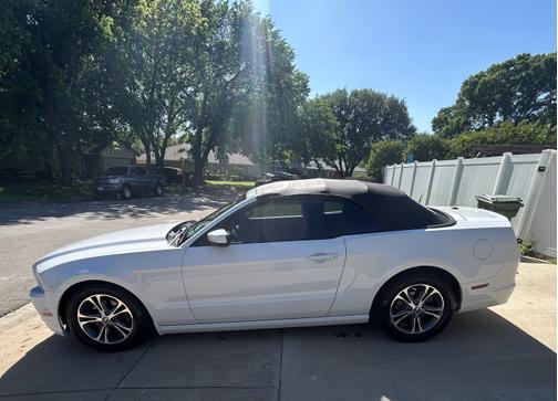 2014 Ford Mustang V6 Premium