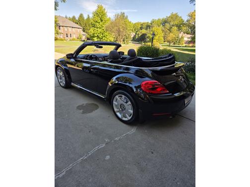 Black 2015 Volkswagen Beetle Auto 1.8T w/Sound/Nav
