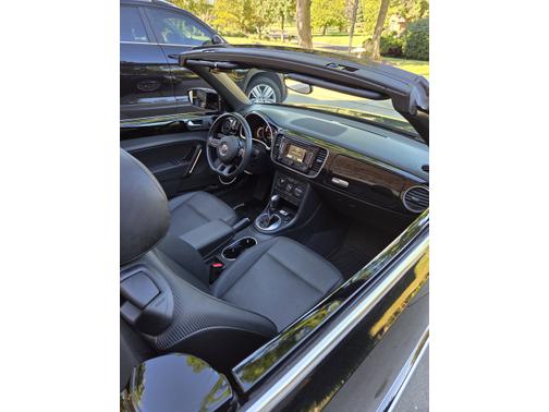 Black 2015 Volkswagen Beetle Auto 1.8T w/Sound/Nav