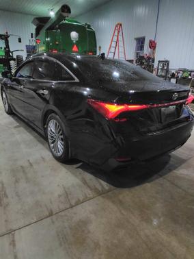 2022 Toyota Avalon Hybrid Limited