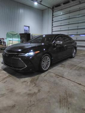 2022 Toyota Avalon Hybrid Limited