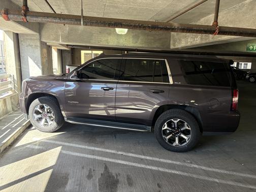 Gray 2015 GMC Yukon SLE