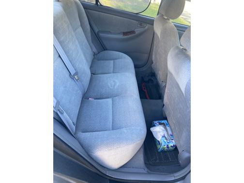 2004 Toyota Corolla LE