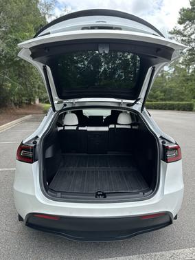 White 2022 Tesla Model Y Performance