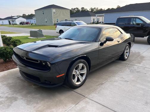 Black 2016 Dodge Challenger SXT