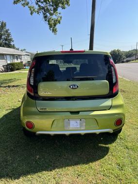 Green 2014 Kia Soul +