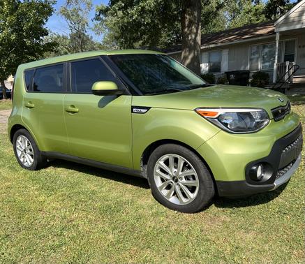 Green 2014 Kia Soul +