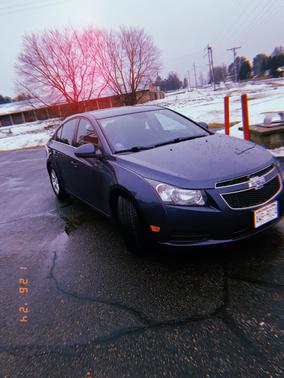 Blue 2014 Chevrolet Cruze 1LT