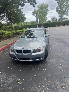 Gray 2006 BMW 325 i
