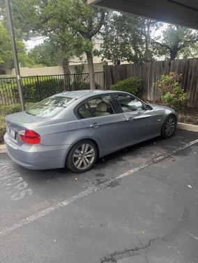 Gray 2006 BMW 325 i