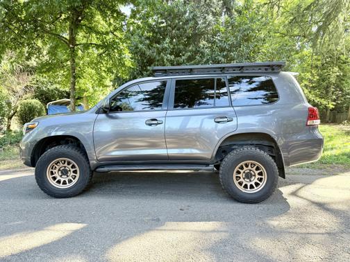 2008 Toyota Land Cruiser Base