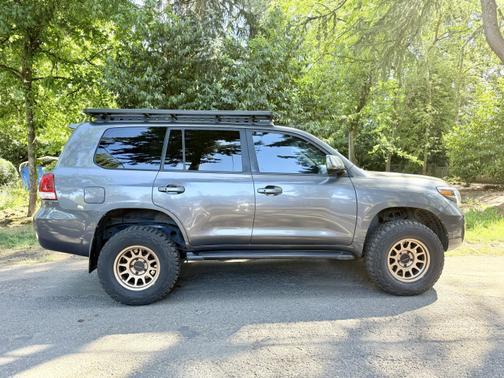 2008 Toyota Land Cruiser Base