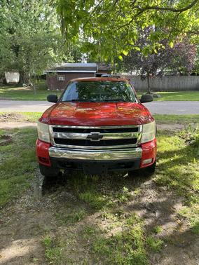 Red 2008 Chevrolet Silverado 1500 LT1 Crew Cab