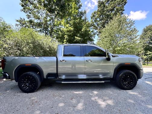 Silver 2024 GMC Sierra 2500 Denali
