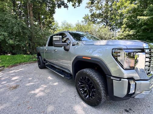 Silver 2024 GMC Sierra 2500 Denali