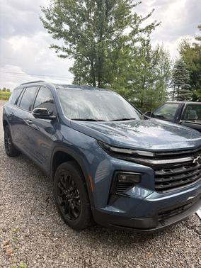 Blue 2026 Chevrolet Traverse LT