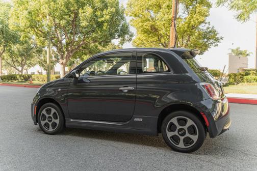 2016 FIAT 500e Battery Electric