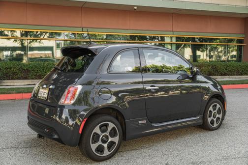 2016 FIAT 500e Battery Electric