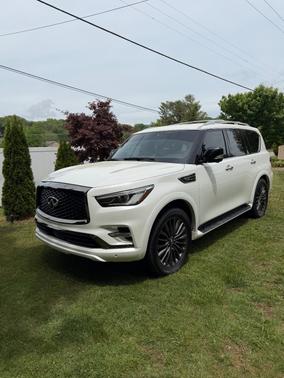 White 2024 INFINITI QX80 SENSORY AWD