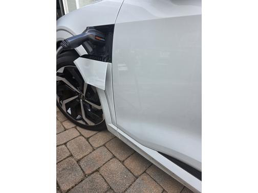 2024 Audi Q8 e-tron Sportback S line Prestige