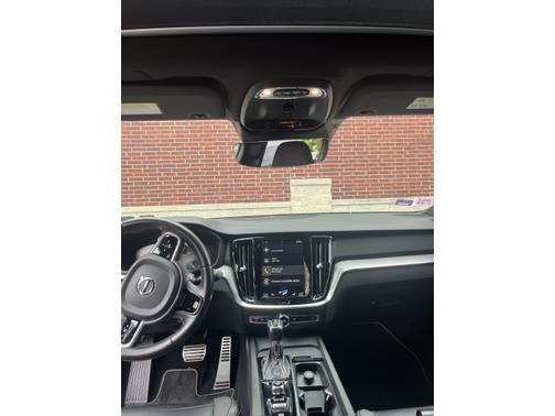 2019 Volvo S60 T6 R-Design