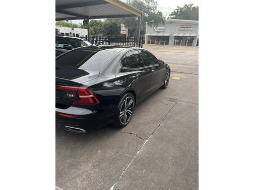 2019 Volvo S60 T6 R-Design