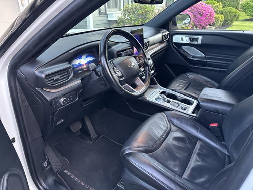 2022 Ford Explorer Platinum