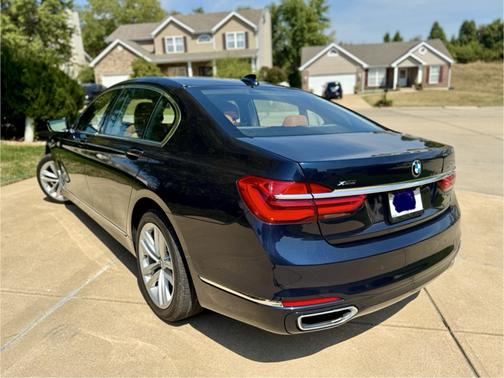 2017 BMW 750 i xDrive