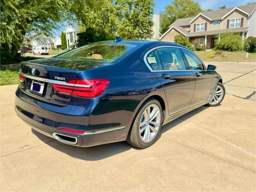 2017 BMW 750 i xDrive
