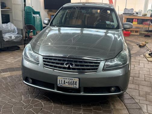 Gray 2007 INFINITI M35 x