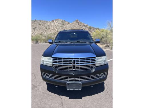 2014 Lincoln Navigator Base