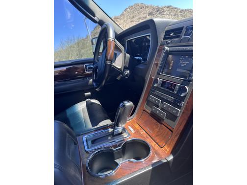 2014 Lincoln Navigator Base