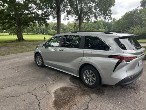 2022 Toyota Sienna LE