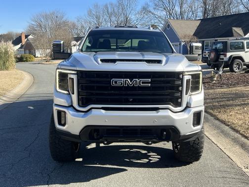 2023 GMC Sierra 2500 SLT