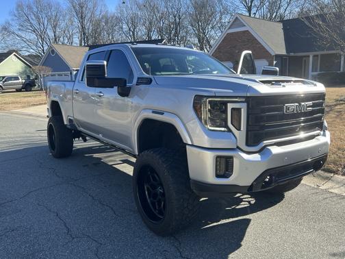 2023 GMC Sierra 2500 SLT