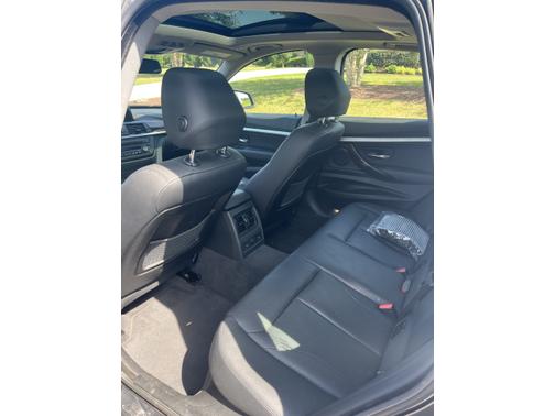 Photo 3 of 4 of 2014 BMW 335 Gran Turismo i xDrive