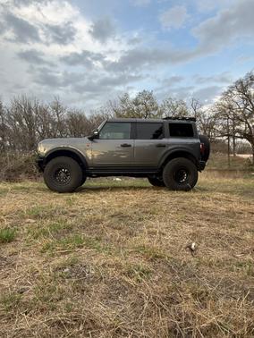 Gray 2024 Ford Bronco Badlands