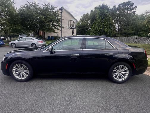 Black 2017 Chrysler 300C Base
