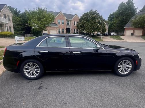 Black 2017 Chrysler 300C Base