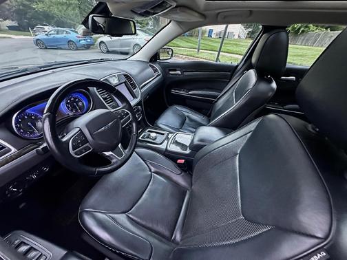 Black 2017 Chrysler 300C Base