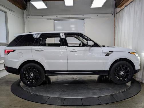 White 2017 Land Rover Range Rover Sport 3.0L Supercharged HSE