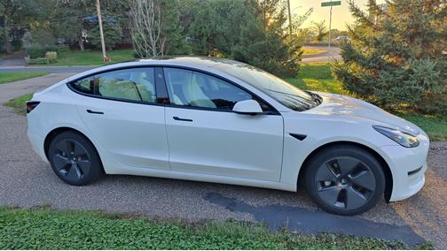 2023 Tesla Model 3 Base
