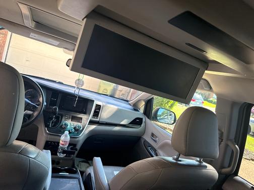 Gray 2017 Toyota Sienna XLE Premium