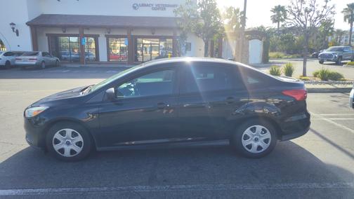 Black 2018 Ford Focus S